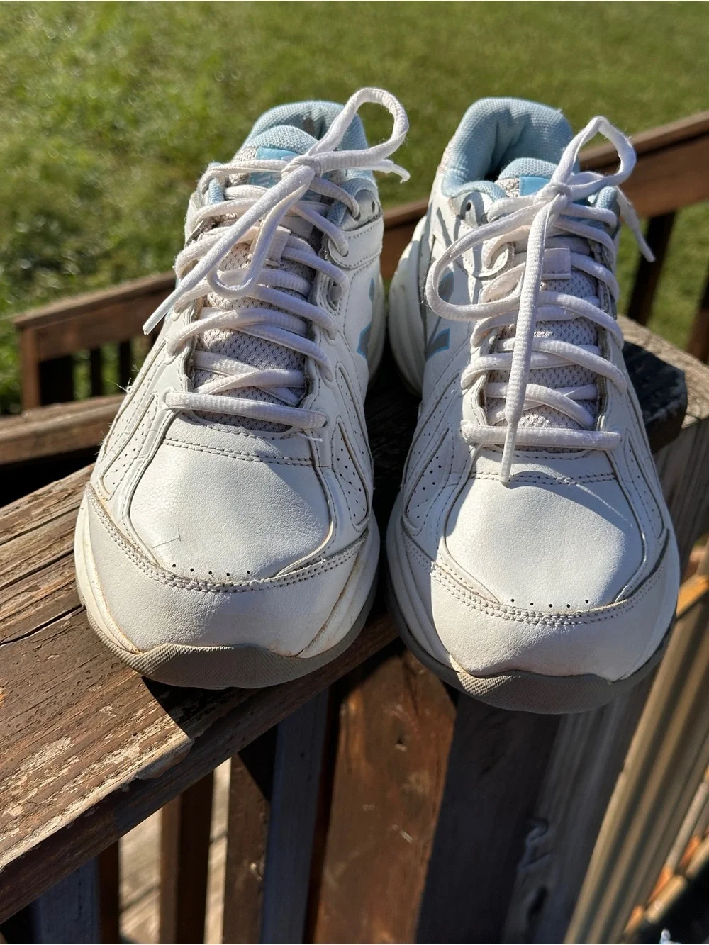 New Balance 409 Womens 9.5 Walking Shoes White Blue Silver